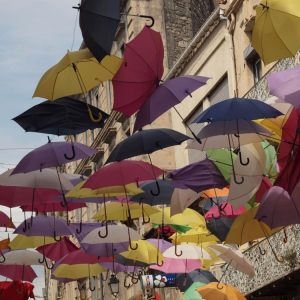 Paraplyer, Arles