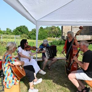 DamaWos zu Gast bei einem Gartenfest in Röschitz, 29.06.2024