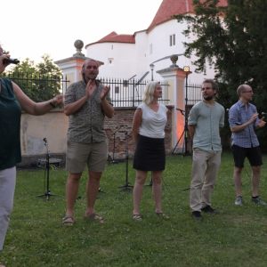 GLATT - VERKEHRT - Musikwerkstatt-Reprisen 2022- Ausklang im Marillengarten