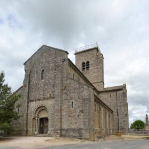 Eglise romane de Gourdon (71)